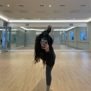 Meet your Posher, Deisy